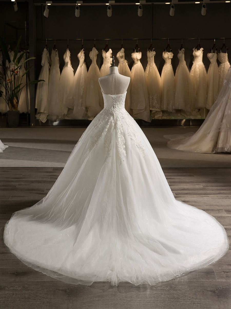 Sem Alças Sem Mangas Tule Bordado com Miçangas Tribunal Trem Vestido de Baile Vestidos de Casamento