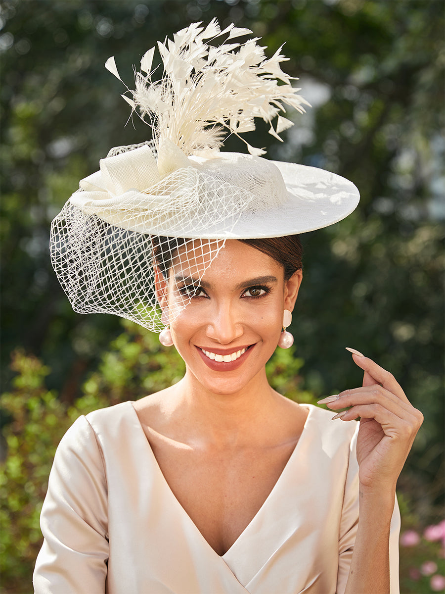 Fascinadores Elegantes em Tule com Penas