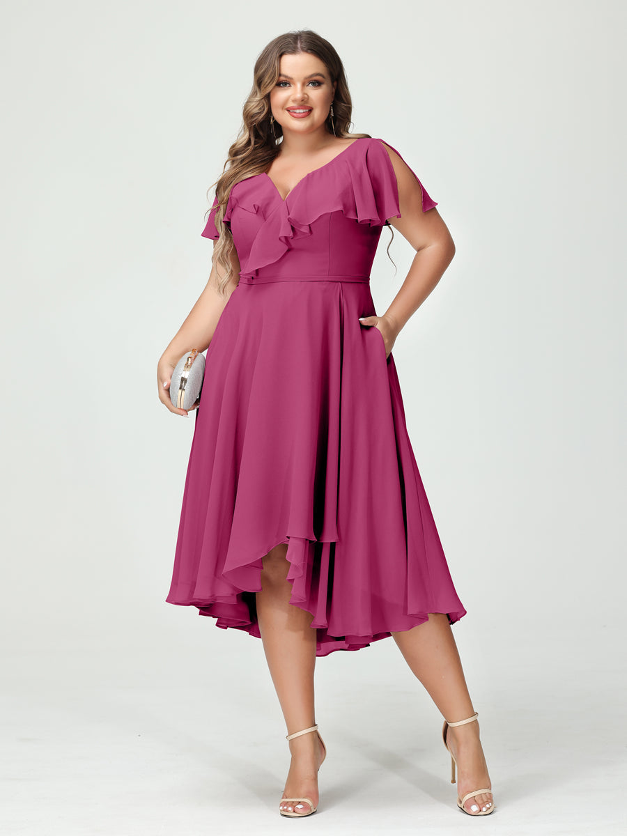 Princesa/Formato A Decote Em V Manga Curta Chiffon Babados Alto/Baixo Plus Size Vestidos de Dama de Honra com Bolsos