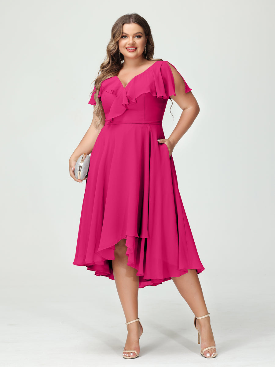 Princesa/Formato A Decote Em V Manga Curta Chiffon Babados Alto/Baixo Plus Size Vestidos de Dama de Honra com Bolsos