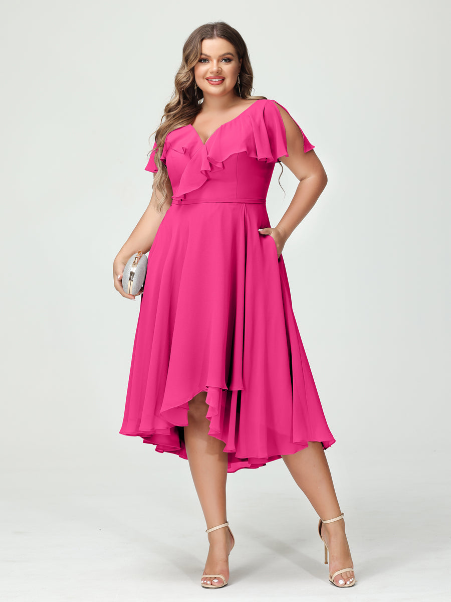Princesa/Formato A Decote Em V Manga Curta Chiffon Babados Alto/Baixo Plus Size Vestidos de Dama de Honra com Bolsos