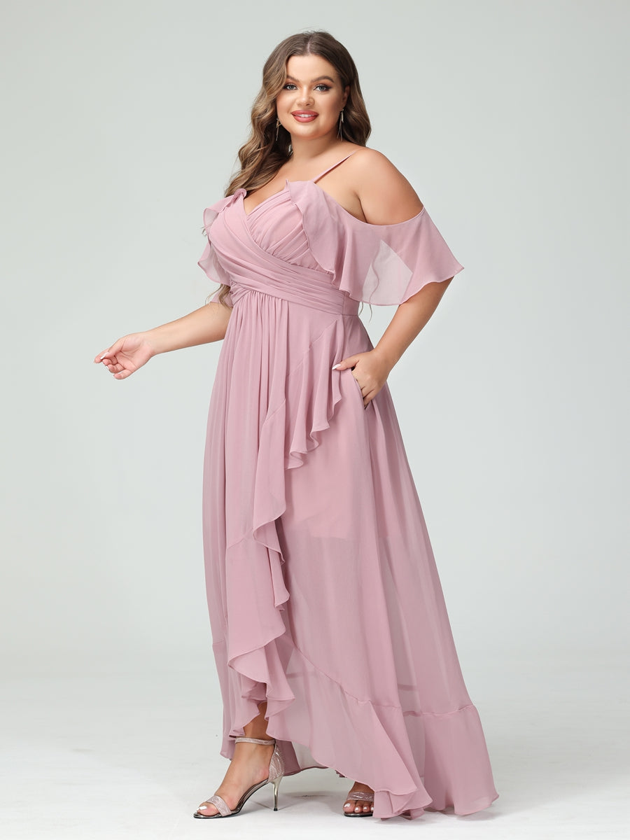 Princesa/Formato A Decote Em V Manga Curta Chiffon Folhos Assimétrico Plus Size Vestidos de Madrinha