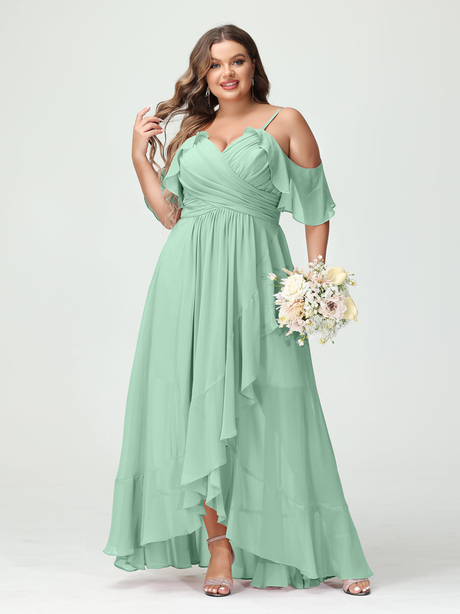 Princesa/Formato A Decote Em V Manga Curta Chiffon Folhos Assimétrico Plus Size Vestidos de Madrinha