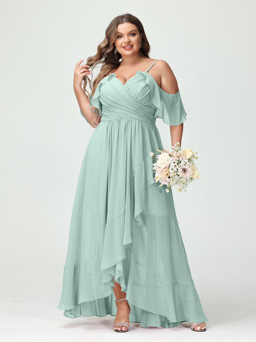 Princesa/Formato A Decote Em V Manga Curta Chiffon Folhos Assimétrico Plus Size Vestidos de Madrinha