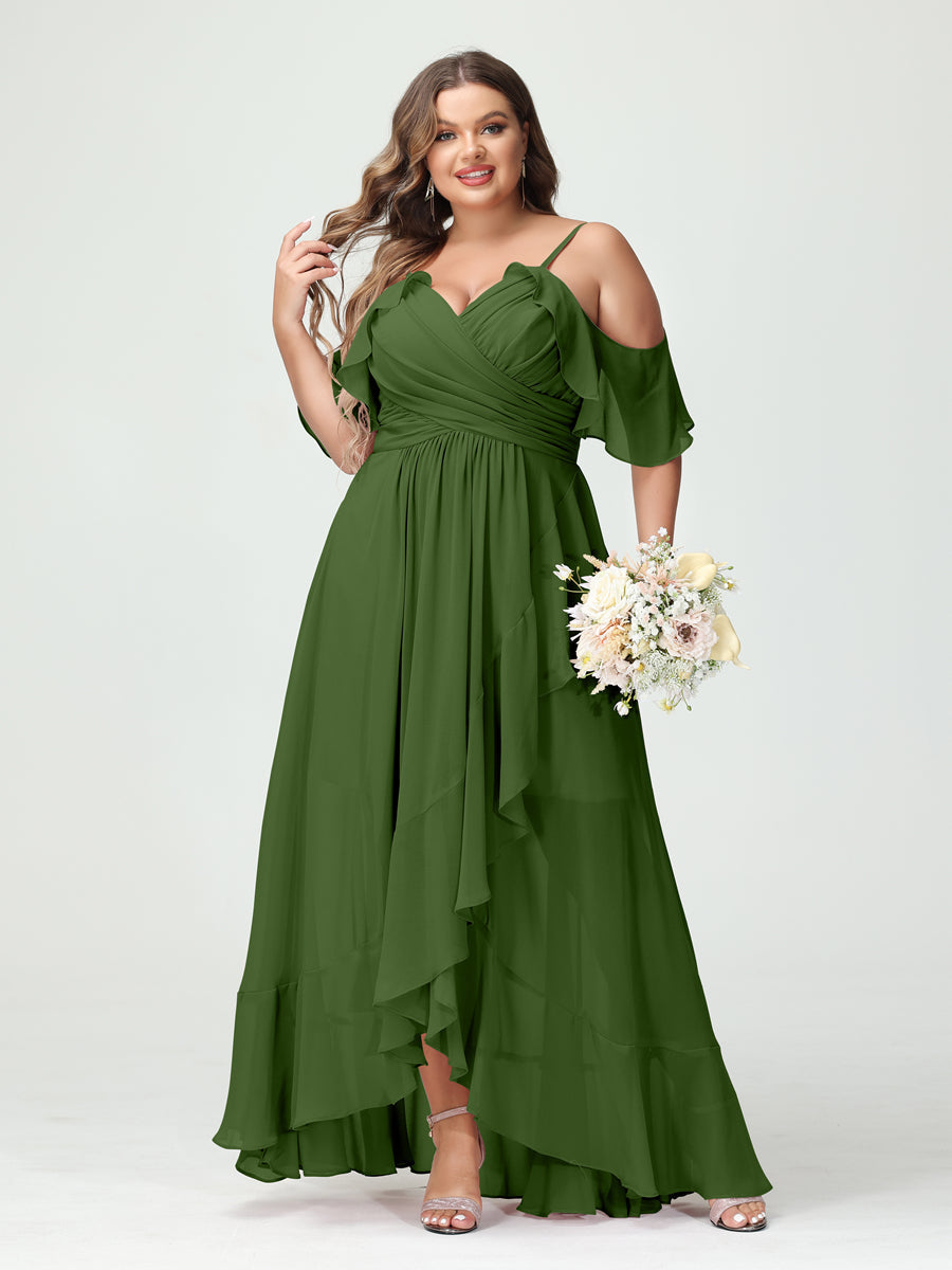 Princesa/Formato A Decote Em V Manga Curta Chiffon Folhos Assimétrico Plus Size Vestidos de Madrinha