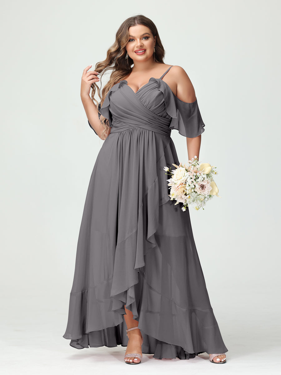 Princesa/Formato A Decote Em V Manga Curta Chiffon Folhos Assimétrico Plus Size Vestidos de Madrinha