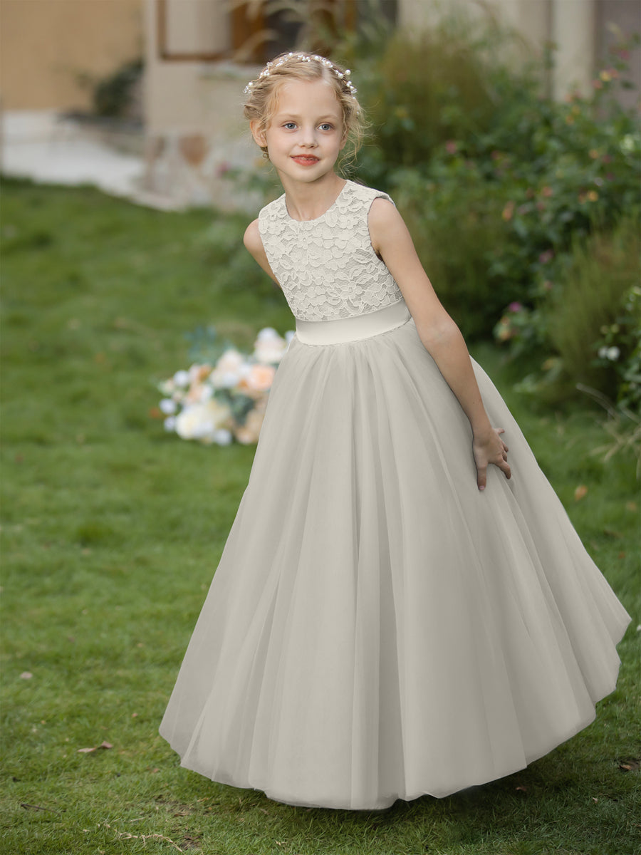 Vestidos de Flor de Tule com Gola Redonda e Apliques e Faixa