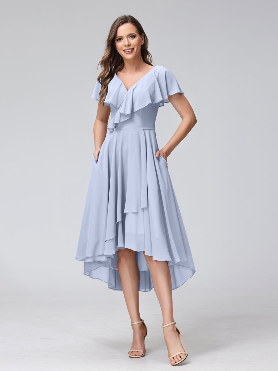 Vestidos de Dama de Honra Assimétricos de Chiffon com Decote Em V e Mangas Curtas com Bolsos