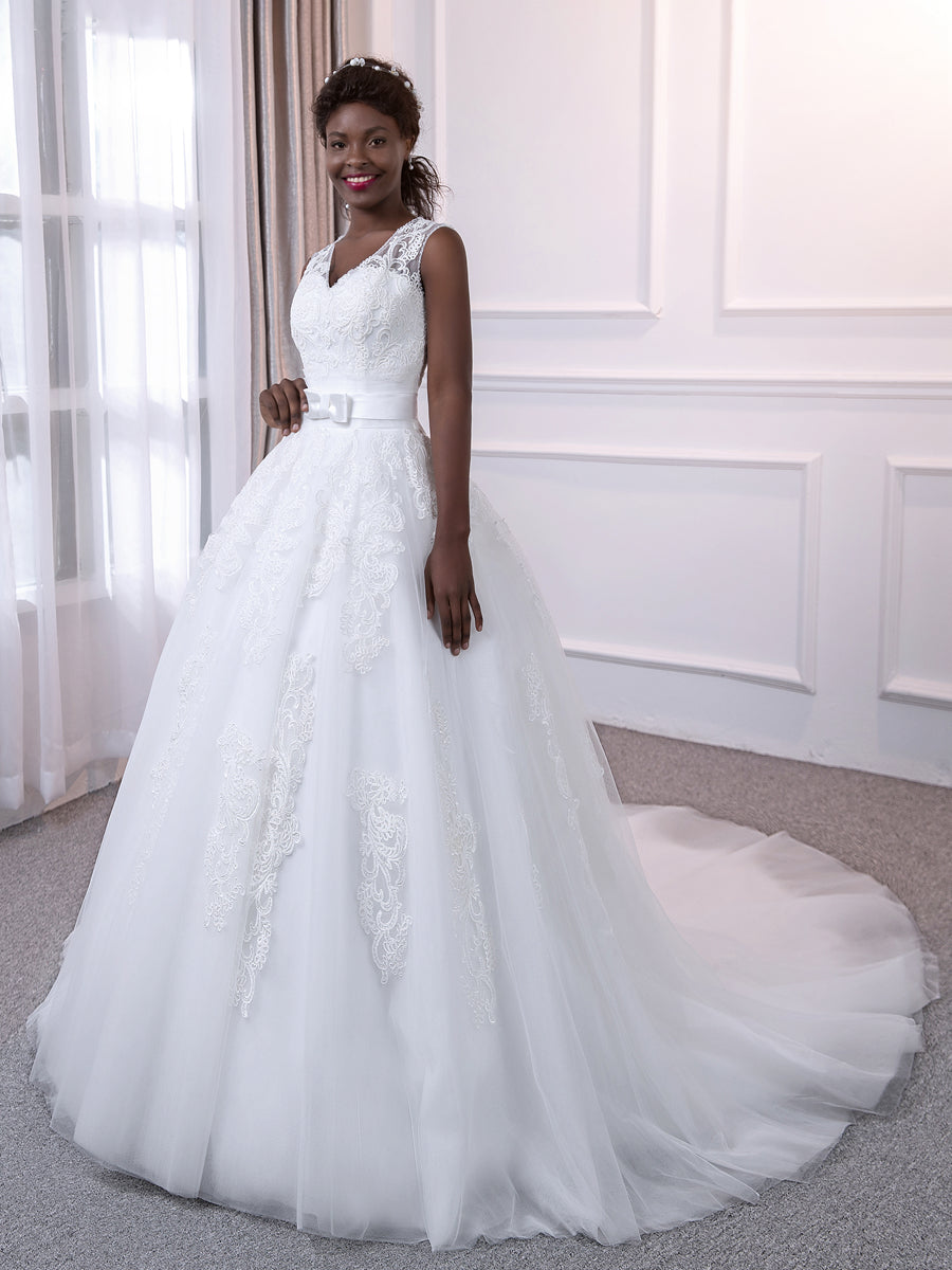 Vestido de Baile de Tule Sem Mangas com Decote Em V Vestidos de Noiva com Cinto e Apliques