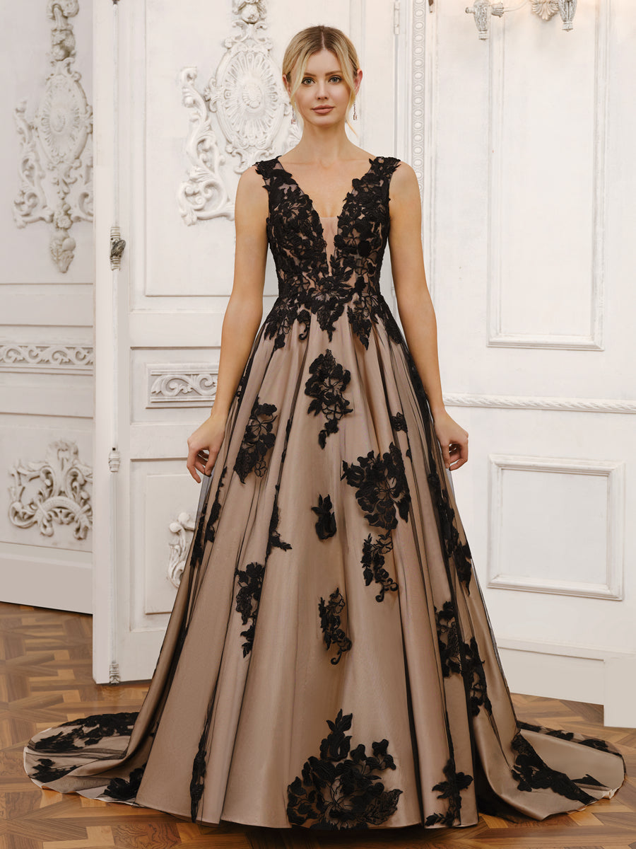 Vestidos de Noiva Longos de Tule Sem Mangas com Decote Em A Evasê e Apliques