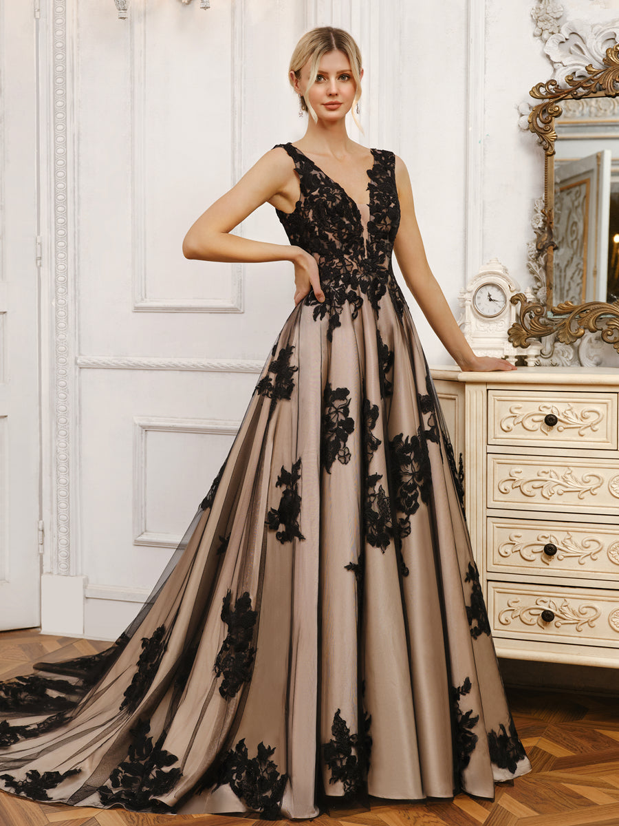 Vestidos de Noiva Longos de Tule Sem Mangas com Decote Em A Evasê e Apliques