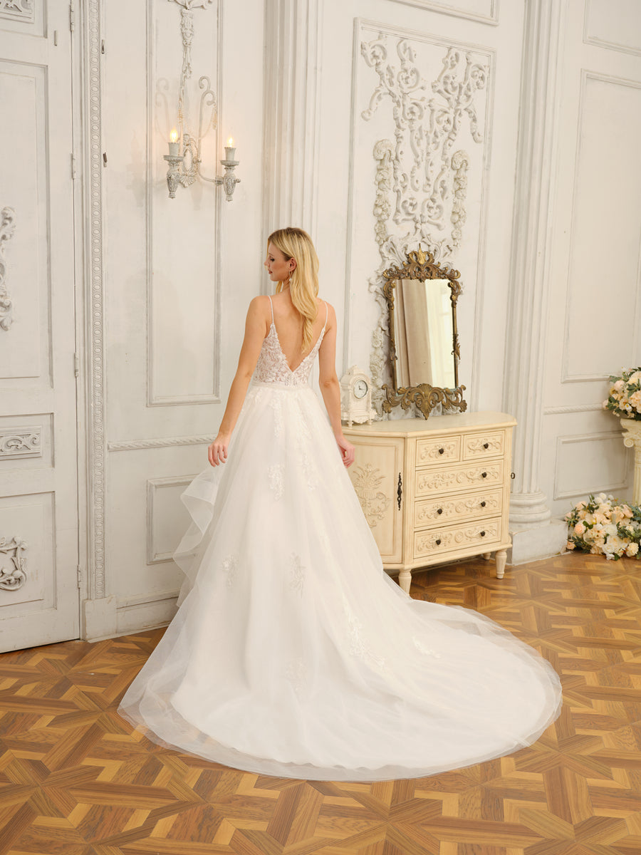 Alças Finas com Decote Em V Sem Mangas Vestidos de Noiva Longos com Apliques e Miçangas