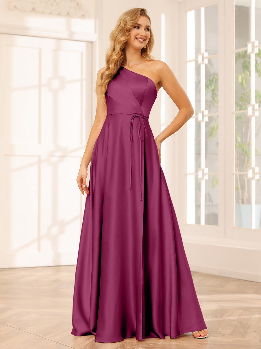 Vestidos de Dama de Honra Longos de Um Ombro com Corte A/Princesa com Divisão Lateral e Faixa