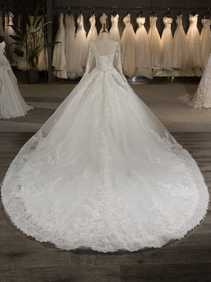 Scoop Mangas Compridas Tule Apliques com Miçangas Capela Trem Vestido de Baile Vestidos de Casamento