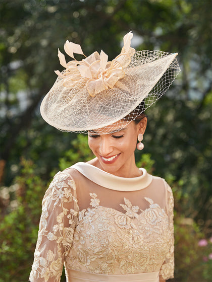 Fascinadores Elegantes em Tule com Penas