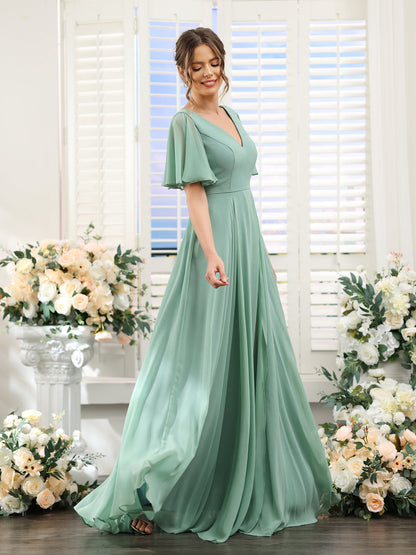 Vestidos de Dama de Honra Em Chiffon com Decote Em V e Mangas Curtas com Babados Laterais Divididos