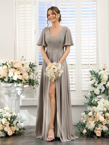 Vestidos de Dama de Honra Em Chiffon com Decote Em V e Mangas Curtas com Babados Laterais Divididos