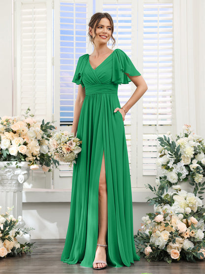 Vestidos de Dama de Honra Evasê com Decote Em V e Mangas Curtas Em Chiffon Dividido com Bolsos