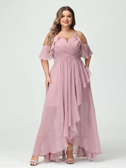 Princesa/Formato A Decote Em V Manga Curta Chiffon Folhos Assimétrico Plus Size Vestidos de Madrinha