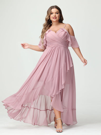 Princesa/Formato A Decote Em V Manga Curta Chiffon Folhos Assimétrico Plus Size Vestidos de Madrinha