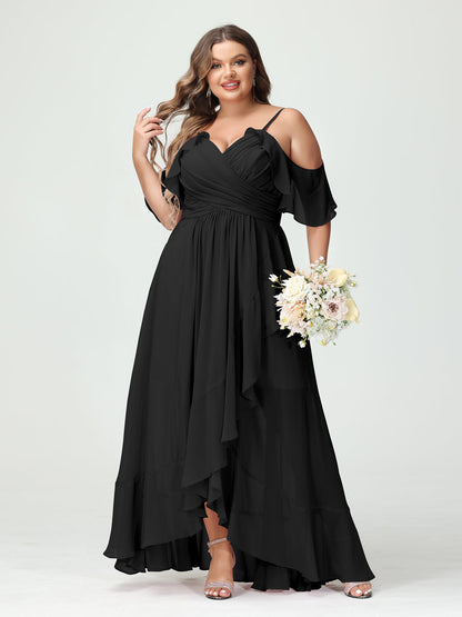 Princesa/Formato A Decote Em V Manga Curta Chiffon Folhos Assimétrico Plus Size Vestidos de Madrinha