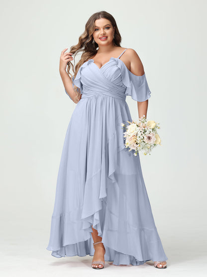 Princesa/Formato A Decote Em V Manga Curta Chiffon Folhos Assimétrico Plus Size Vestidos de Madrinha