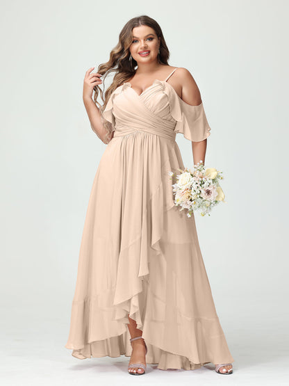Princesa/Formato A Decote Em V Manga Curta Chiffon Folhos Assimétrico Plus Size Vestidos de Madrinha