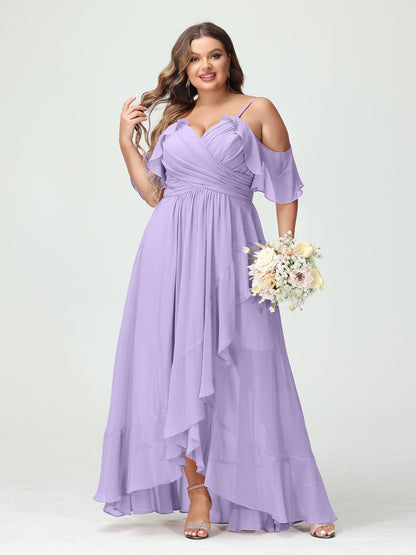 Princesa/Formato A Decote Em V Manga Curta Chiffon Folhos Assimétrico Plus Size Vestidos de Madrinha