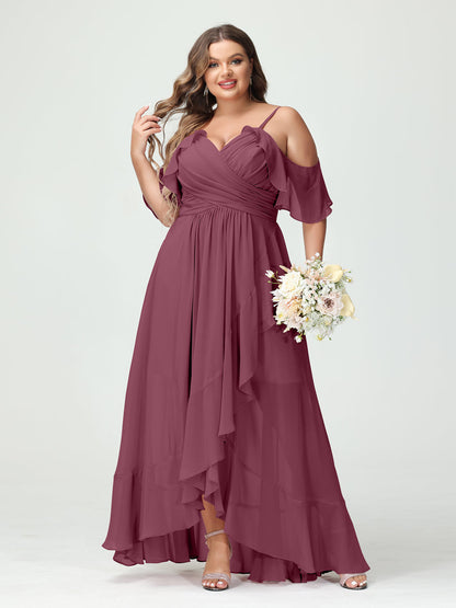 Princesa/Formato A Decote Em V Manga Curta Chiffon Folhos Assimétrico Plus Size Vestidos de Madrinha