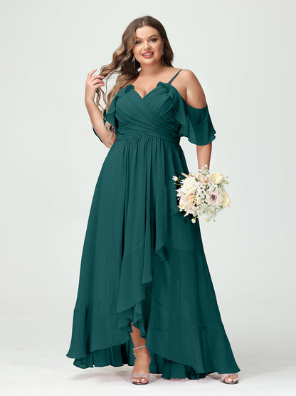 Princesa/Formato A Decote Em V Manga Curta Chiffon Folhos Assimétrico Plus Size Vestidos de Madrinha
