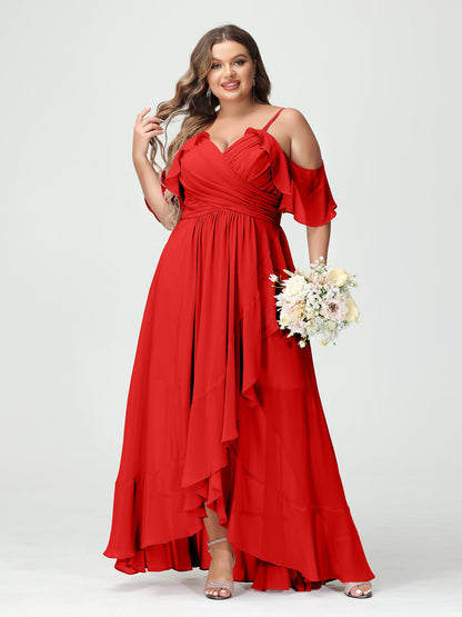 Princesa/Formato A Decote Em V Manga Curta Chiffon Folhos Assimétrico Plus Size Vestidos de Madrinha