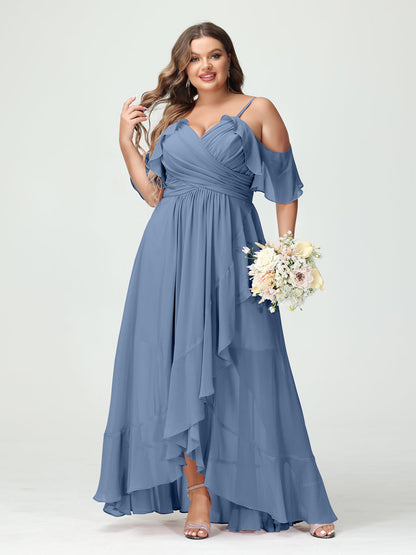 Princesa/Formato A Decote Em V Manga Curta Chiffon Folhos Assimétrico Plus Size Vestidos de Madrinha