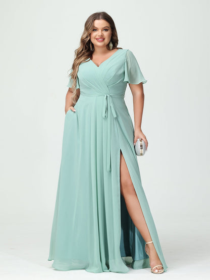 Vestidos Princesa/ Formato A Decote Em V Manga Curta Chiffon Split Side Plus Size Vestidos de Dama de Honra com Bolsos e Cinto