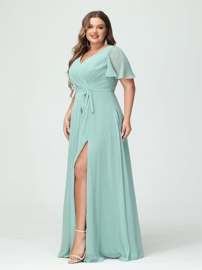 Vestidos Princesa/ Formato A Decote Em V Manga Curta Chiffon Split Side Plus Size Vestidos de Dama de Honra com Bolsos e Cinto