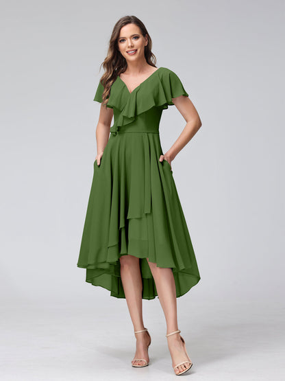 Vestidos de Dama de Honra Assimétricos de Chiffon com Decote Em V e Mangas Curtas com Bolsos