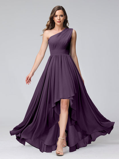 Vestidos de Dama de Honra Evasê de Um Ombro Sem Mangas Em Chiffon Alto e Baixo com Bolsos
