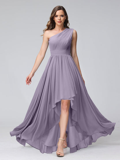 Vestidos de Dama de Honra Evasê de Um Ombro Sem Mangas Em Chiffon Alto e Baixo com Bolsos