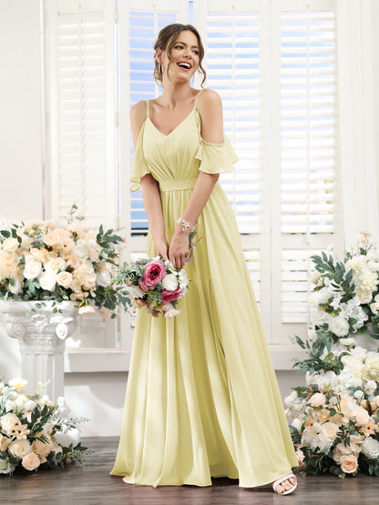 Vestidos de Dama de Honra Em Chiffon Linha A com Alças Finas e Franzidos Laterais Divididas Até O Chão