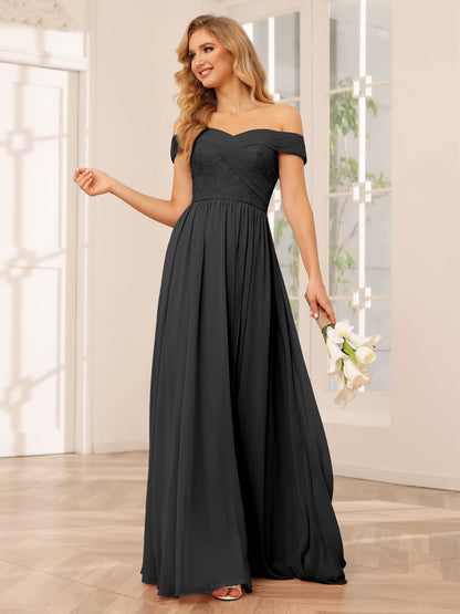 Vestidos Longos de Dama de Honra com Ombros de Fora Evasê/Princesa com Apliques