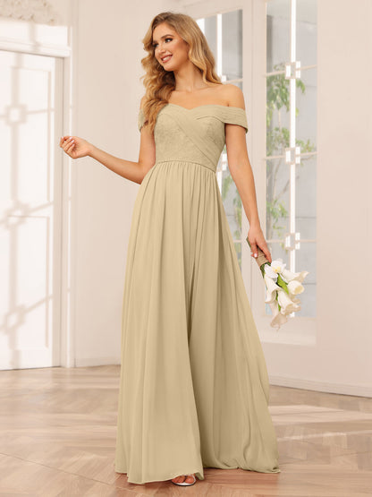 Vestidos Longos de Dama de Honra com Ombros de Fora Evasê/Princesa com Apliques