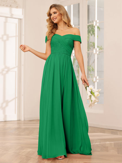 Vestidos Longos de Dama de Honra com Ombros de Fora Evasê/Princesa com Apliques