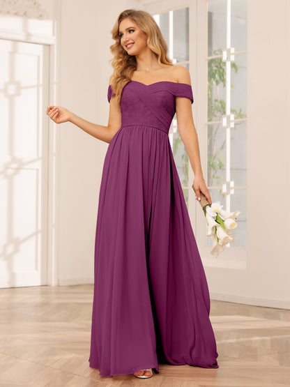 Vestidos Longos de Dama de Honra com Ombros de Fora Evasê/Princesa com Apliques