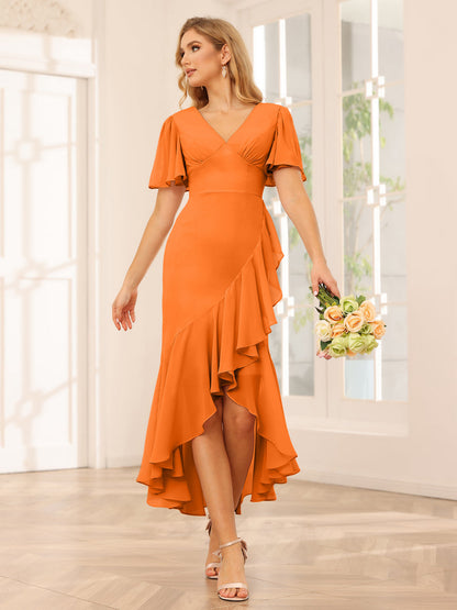 Vestidos de Dama de Honra Assimétricos Bainha/Coluna com Decote Em V e Babados