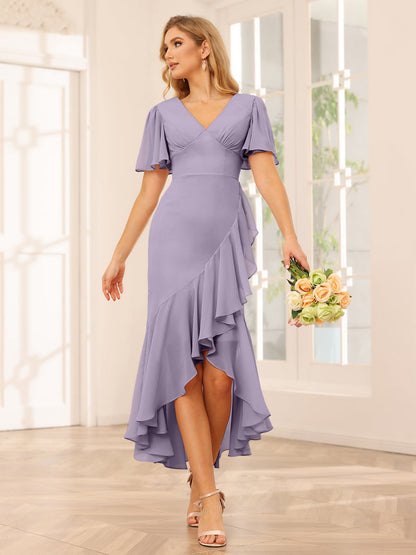 Vestidos de Dama de Honra Assimétricos Bainha/Coluna com Decote Em V e Babados